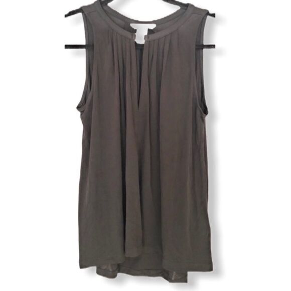 H&M Sleeveless Top With Gold Closure‎ - Picture 1 of 10